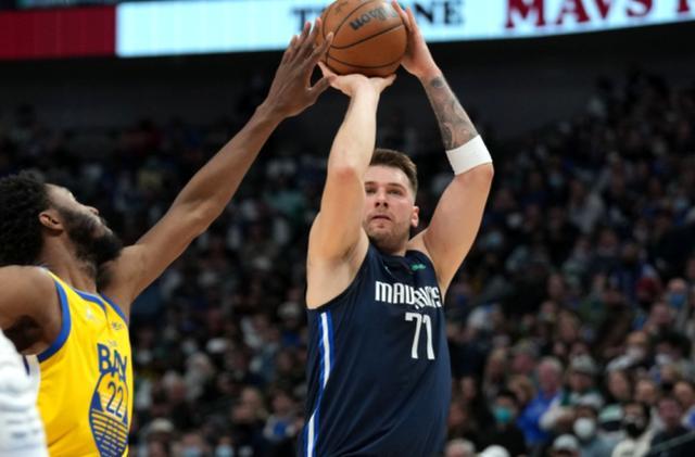 林正在走类 林正在走类