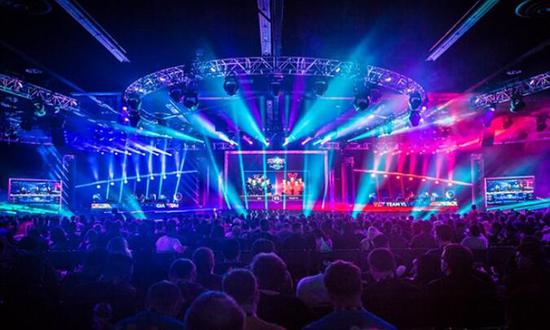 萨卡本赛季在英超送出10次助攻 五大联赛首位球员.